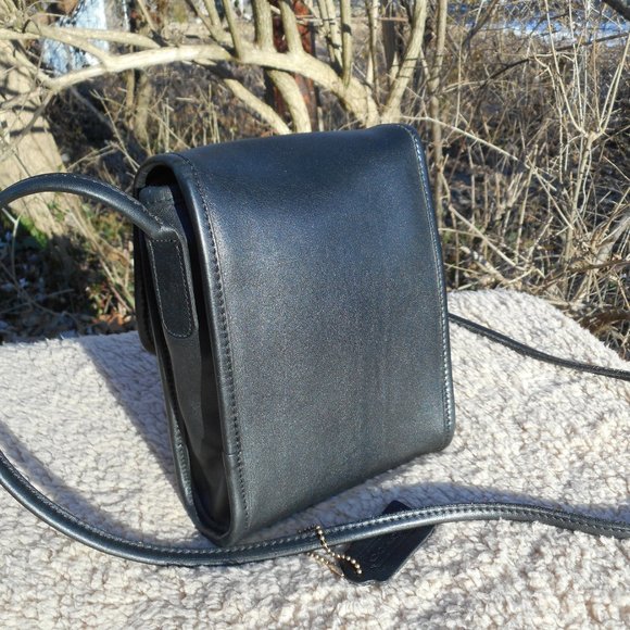 SOLD*** Vintage Coach Scooter Bag 9893, EUC in Black - Picture 2 of 10